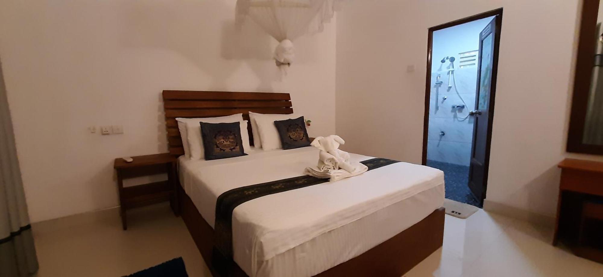 The Otunna Guest House Σιγκιρίγια Εξωτερικό φωτογραφία