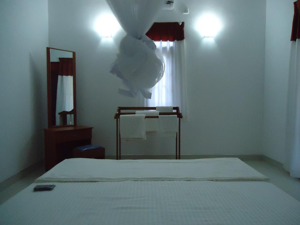 The Otunna Guest House Σιγκιρίγια Εξωτερικό φωτογραφία