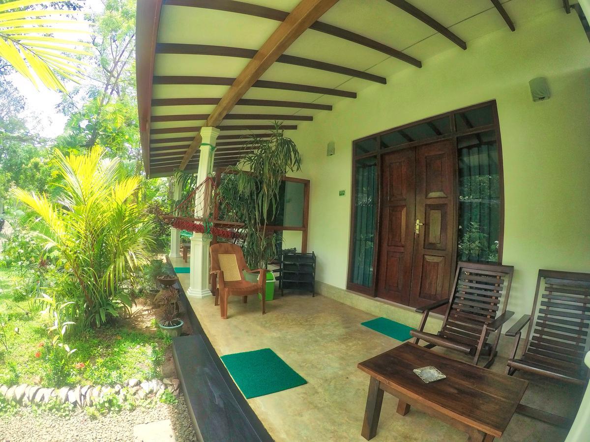 The Otunna Guest House Σιγκιρίγια Εξωτερικό φωτογραφία