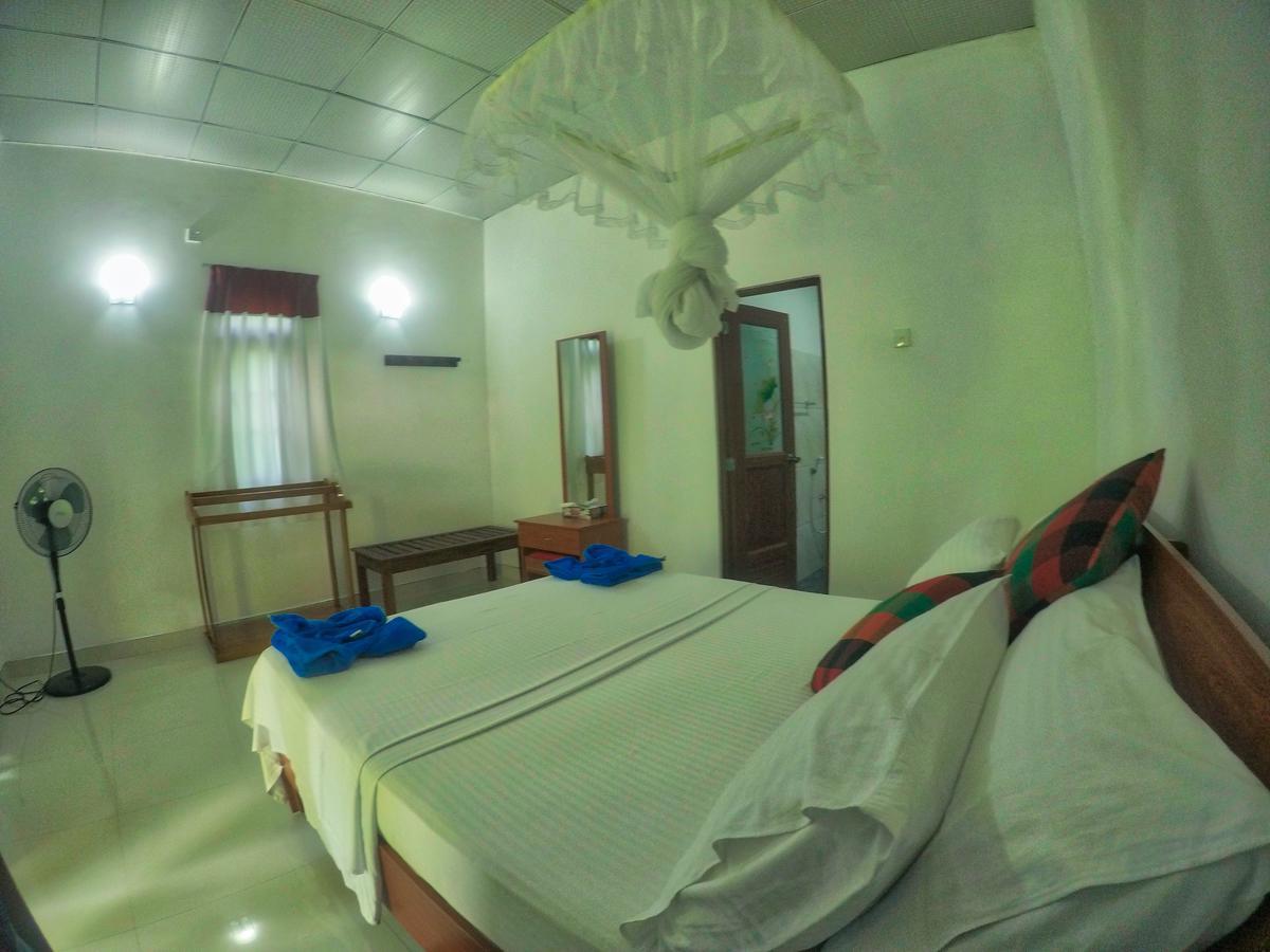The Otunna Guest House Σιγκιρίγια Εξωτερικό φωτογραφία